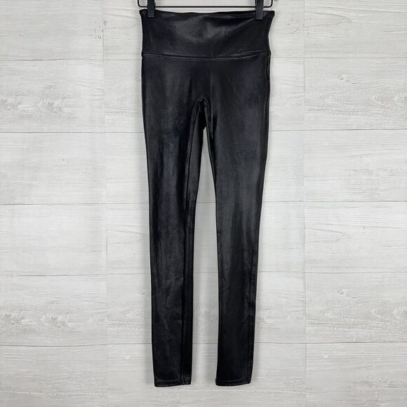 SPANX Black Faux Leather Leggings Shimmer w/ Crack Effect Women Small Shaping - Picture 14 of 15